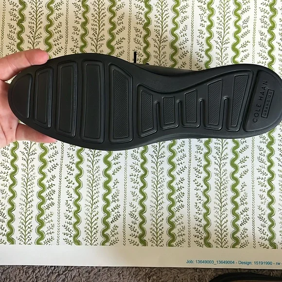 Cole Haan Black Oxford shoe NWOT - Picture 3 of 8